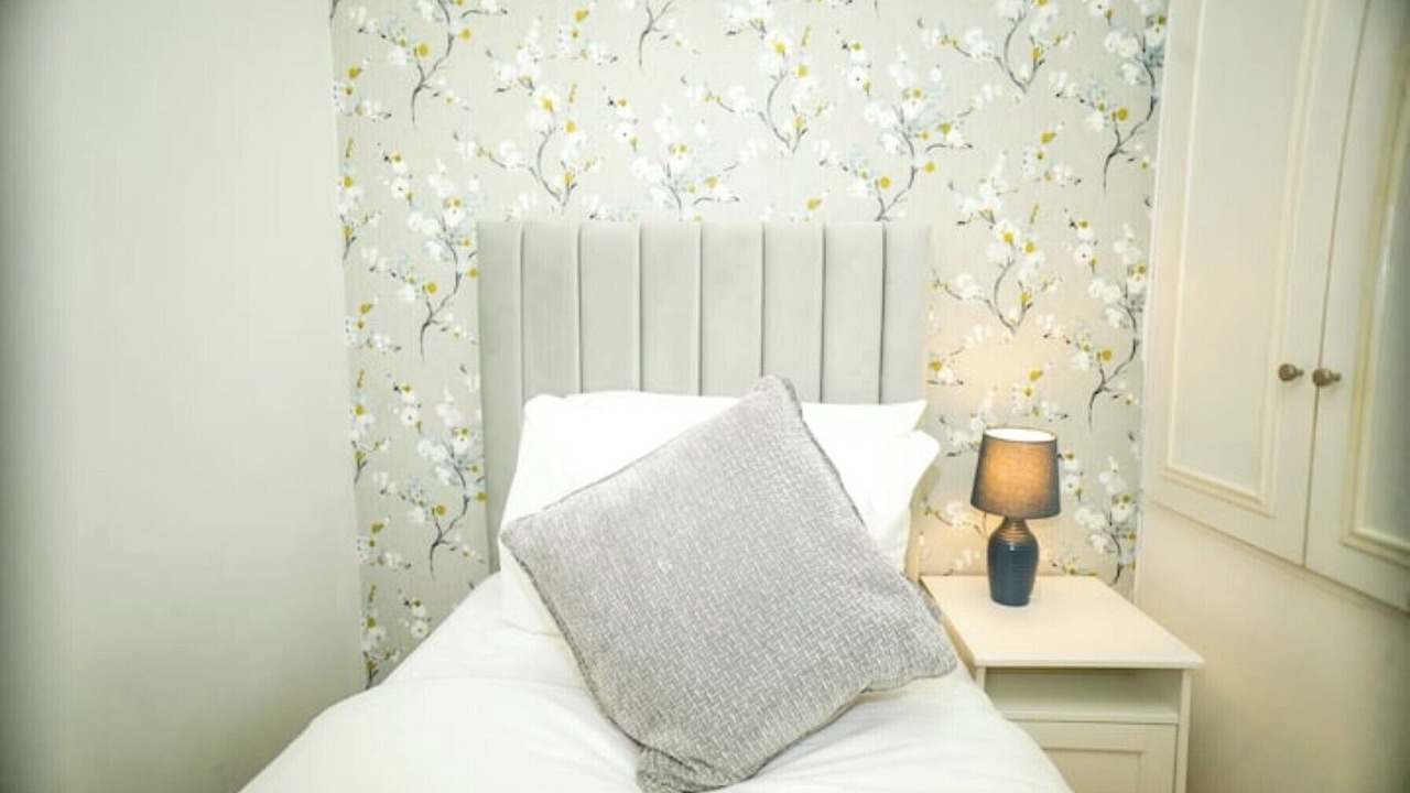 Photo of Bedroom in Langley Marish