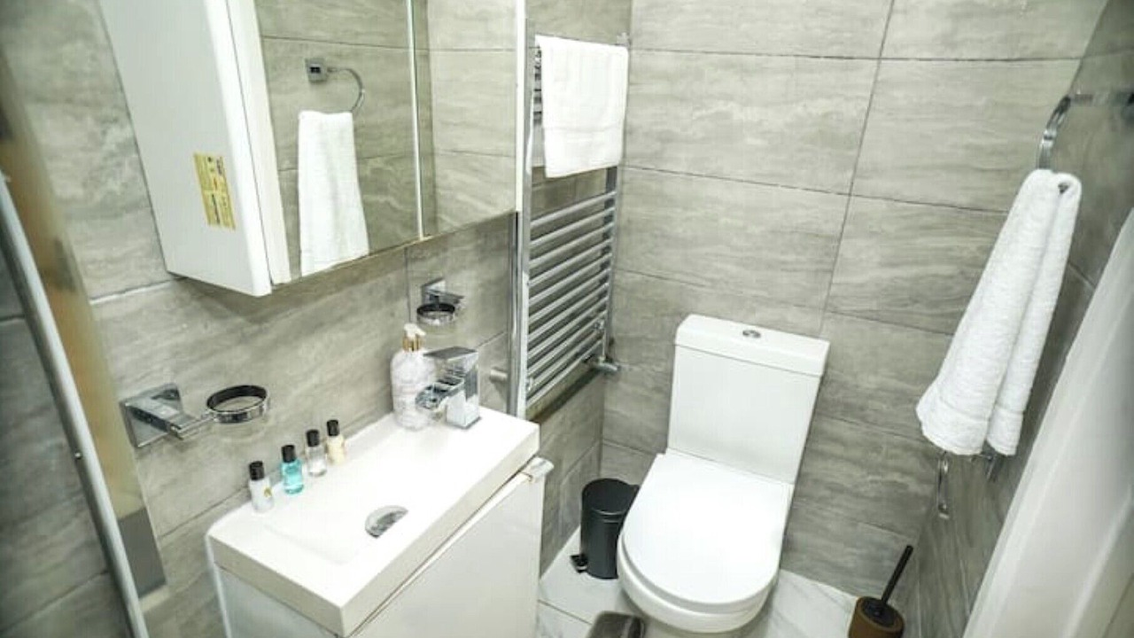 Photo of Bathroom in Langley Marish