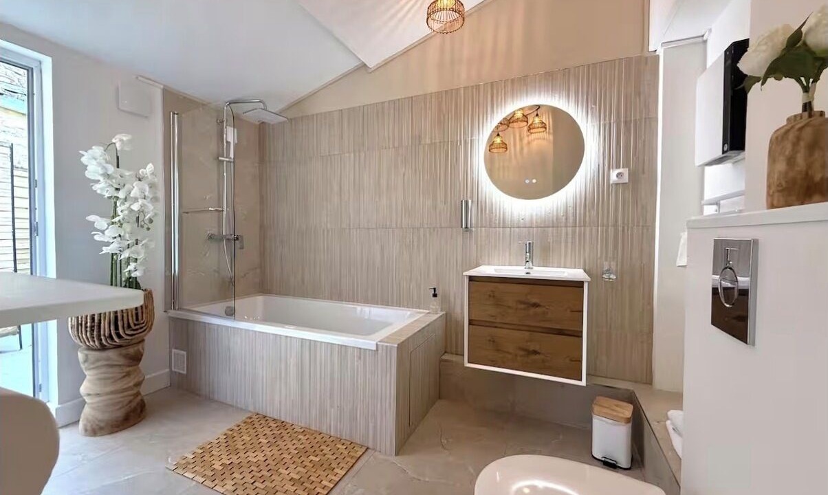 Photo of Bathroom in Calais