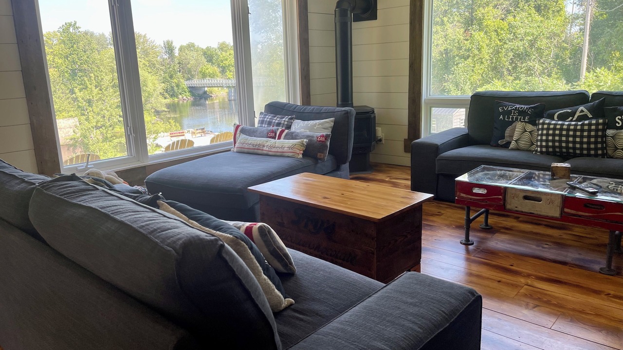 Photo of Livingroom in Drummond-North Elmsley