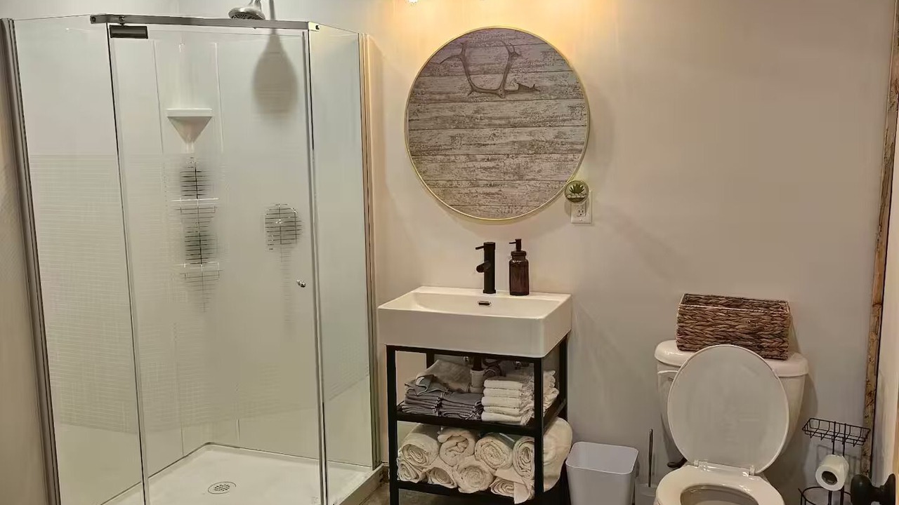 Photo of Bathroom in Weyerhaeuser
