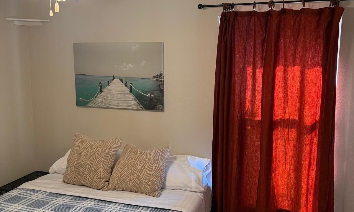 Photo of Bedroom in Cypress Gardens