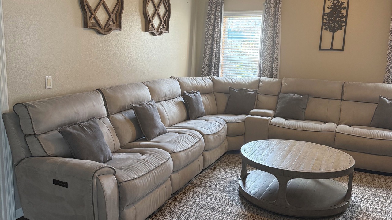 Photo of Livingroom in Cypress Gardens