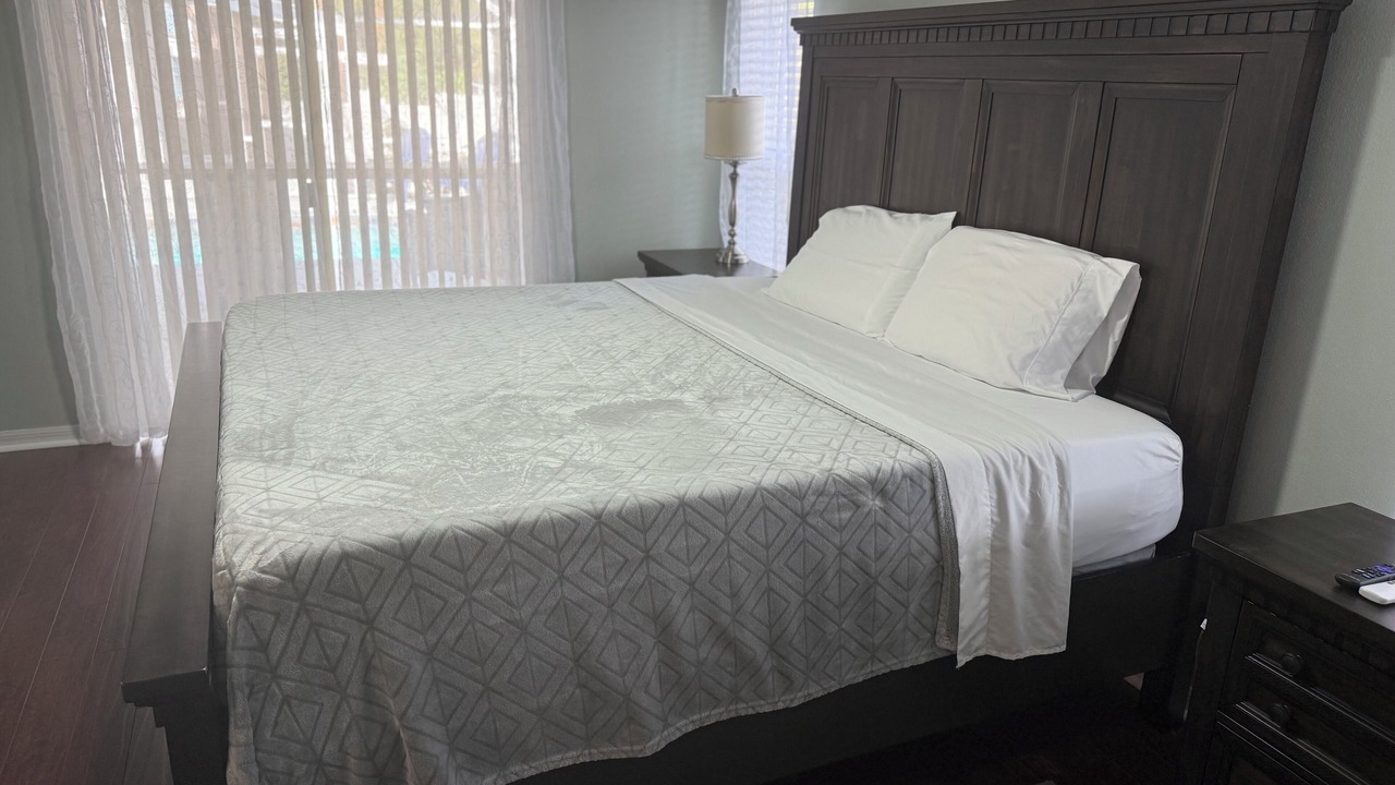 Photo of Bedroom in Cypress Gardens