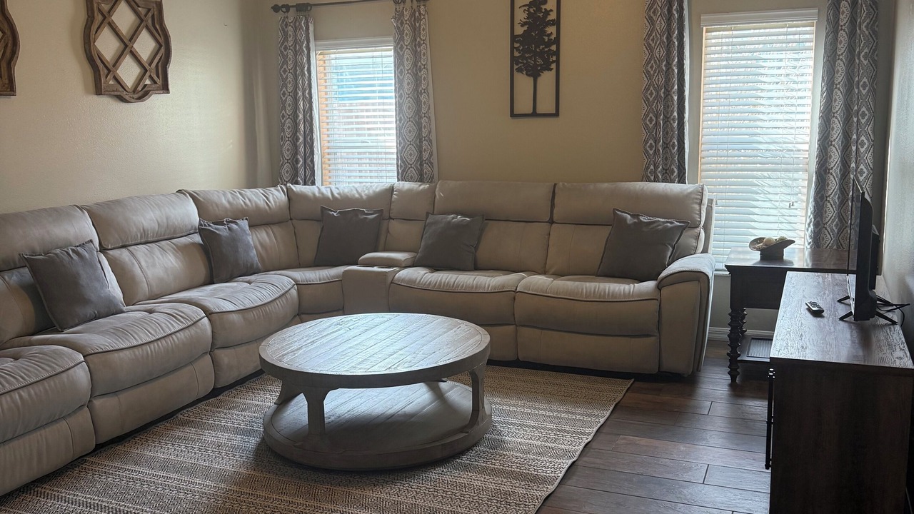 Photo of Livingroom in Cypress Gardens