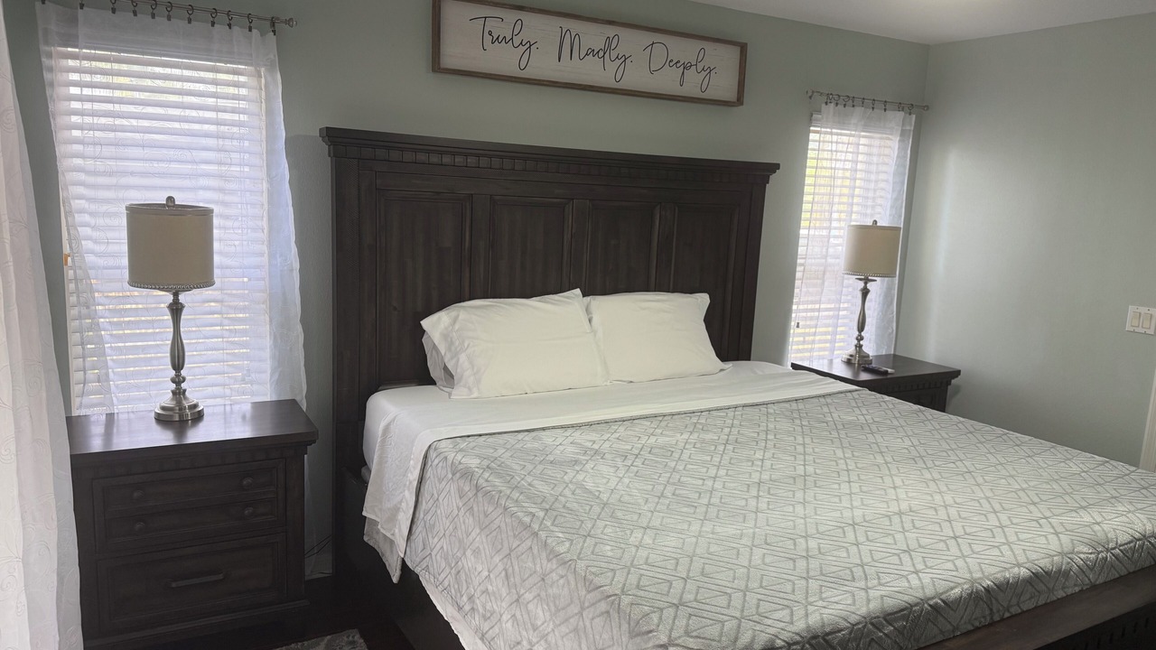 Photo of Bedroom in Cypress Gardens
