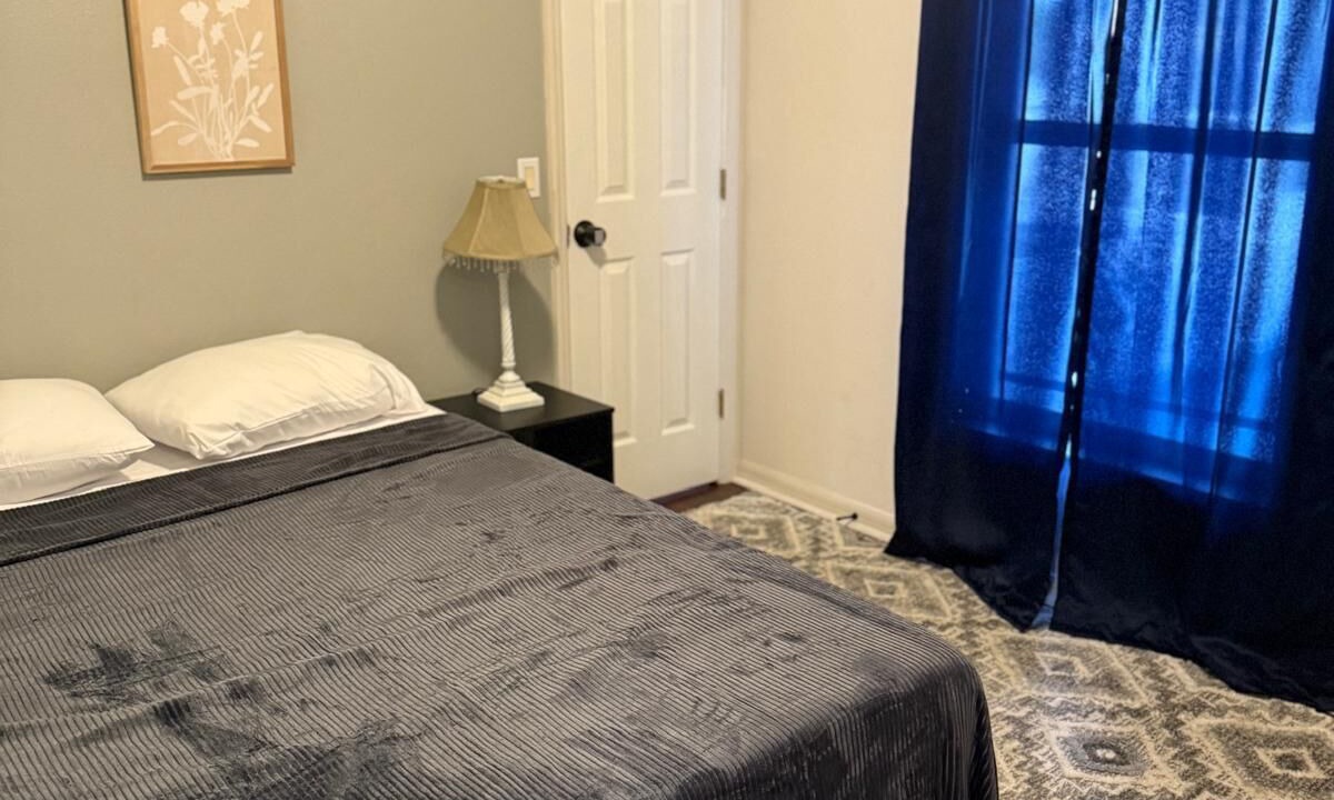 Photo of Bedroom in Cypress Gardens