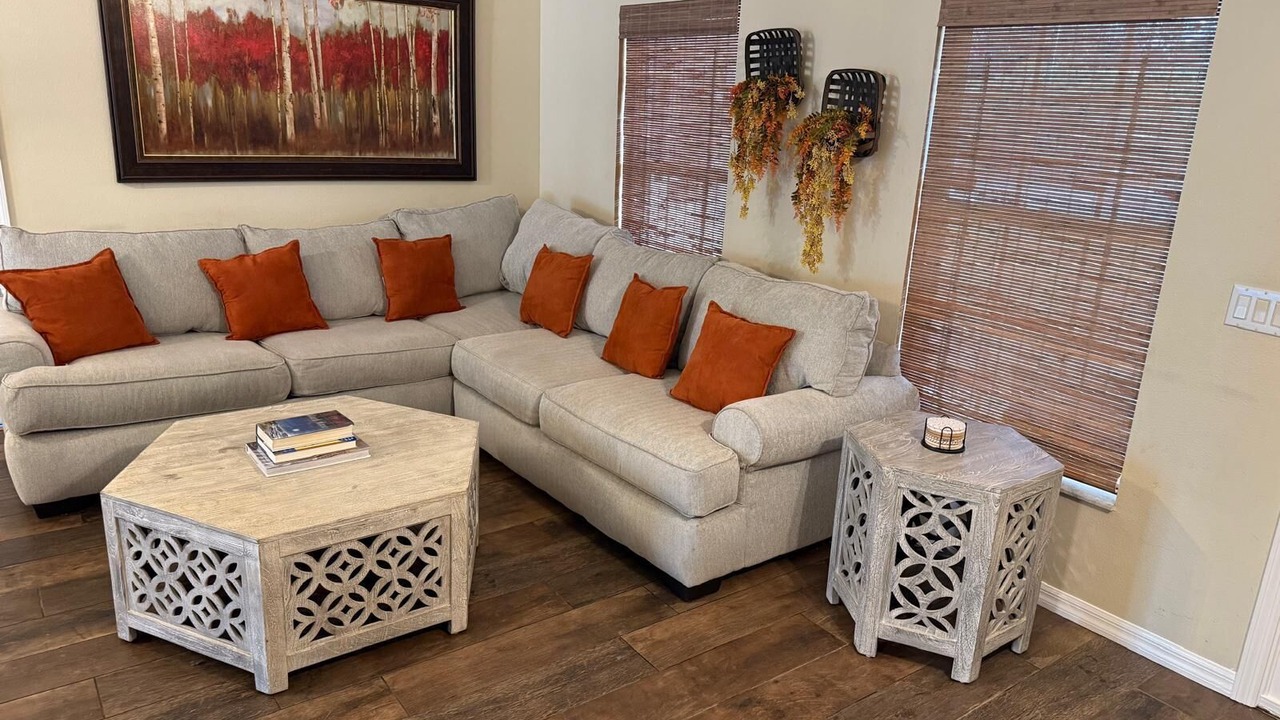 Photo of Livingroom in Cypress Gardens