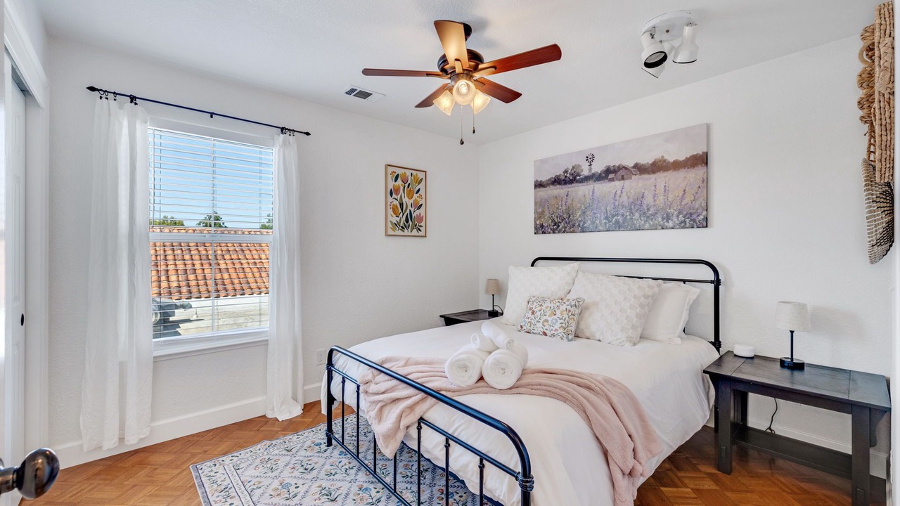 Photo of Bedroom in Downtown