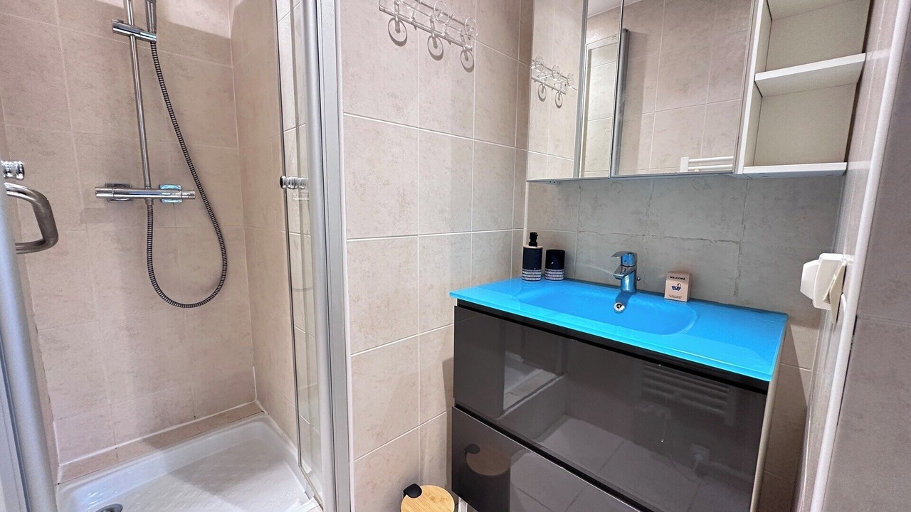 Photo of Bathroom in 13th Arrondissement