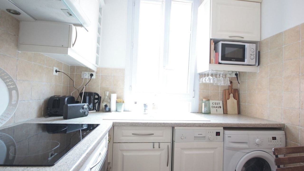 Photo of Kitchen in Quartier des Grandes-Carrieres