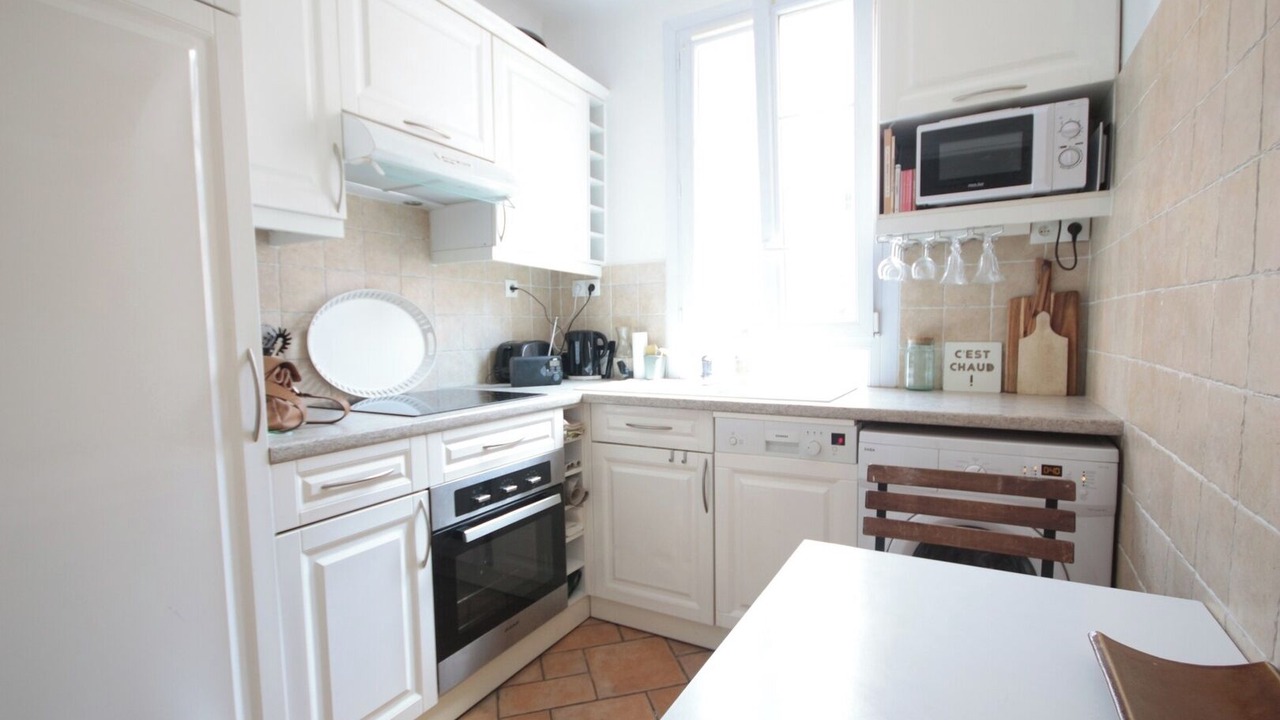 Photo of Kitchen in Quartier des Grandes-Carrieres