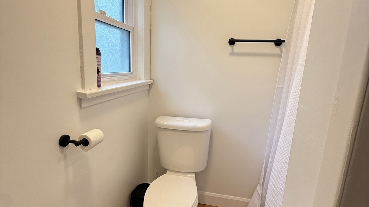 Photo of Bathroom in Niagara Falls