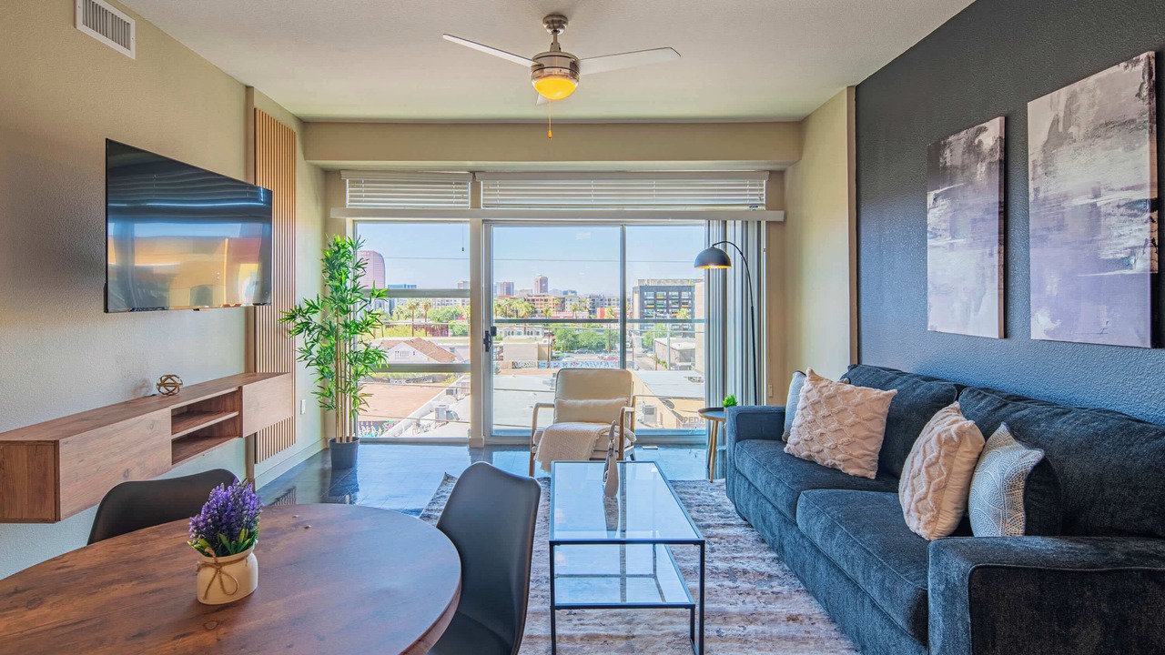 Photo of Livingroom in Evans Churchill