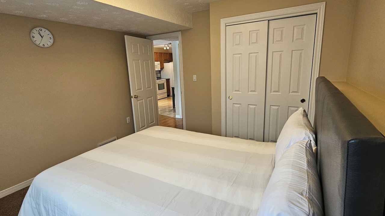 Photo of Bedroom in Waverly Beach