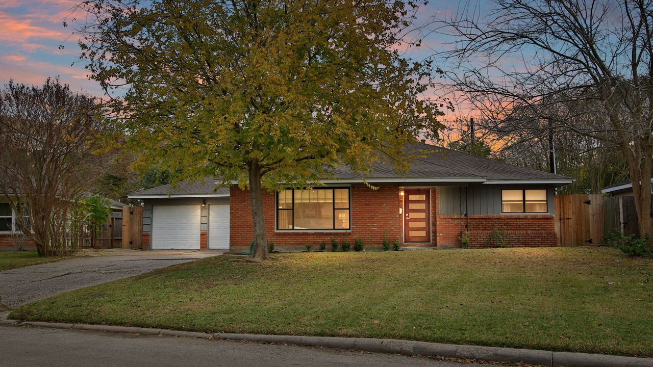 Photo of Outdoor in Braeswood Place