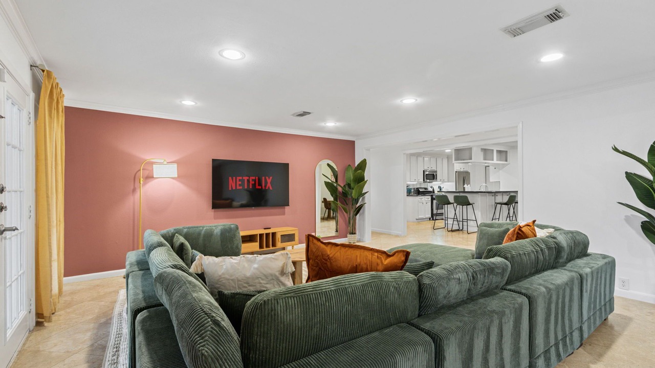 Photo of Livingroom in Braeswood Place
