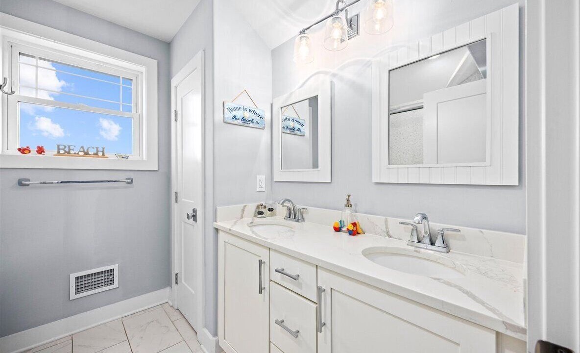Photo of Bathroom in Margate City