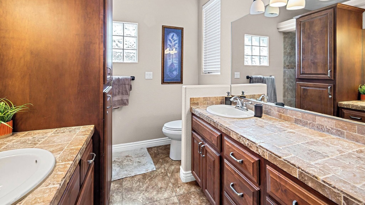 Photo of Bathroom in Moovalya Keys