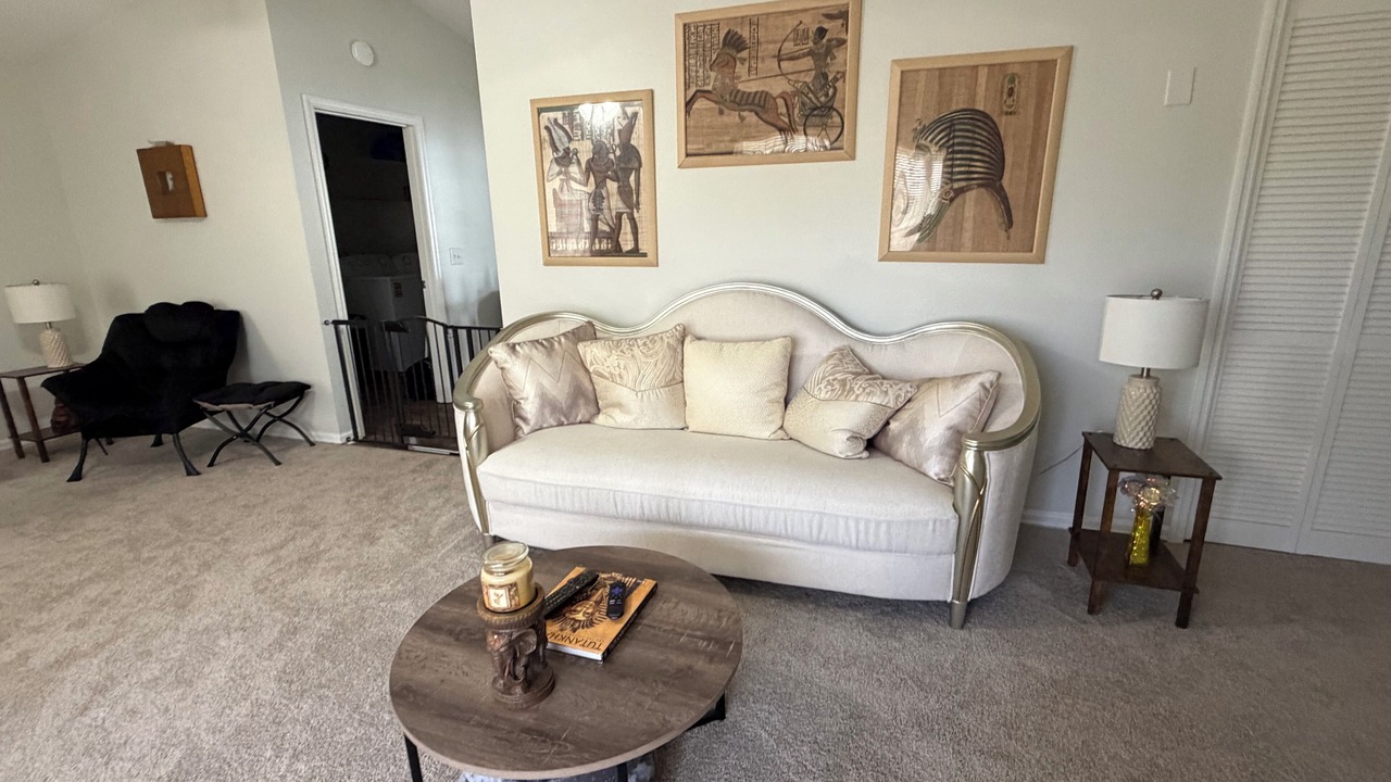 Photo of Livingroom in Deltona Lakes