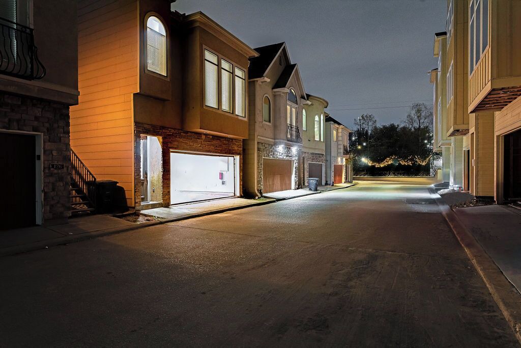 Photo of Outdoor in Woodlake - Briar Meadow