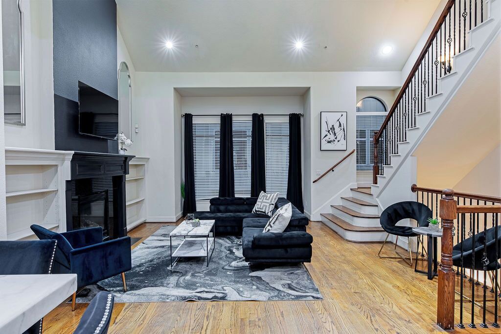 Photo of Livingroom in Woodlake - Briar Meadow
