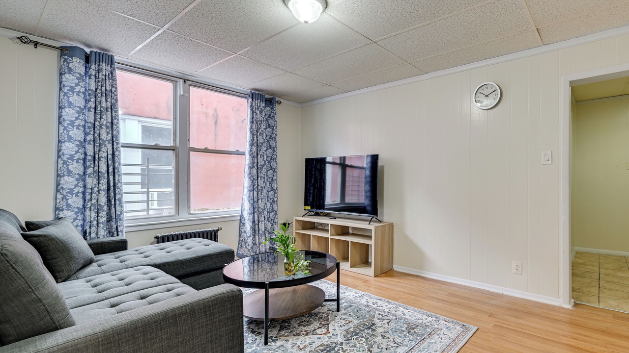 Photo of Livingroom in Queens