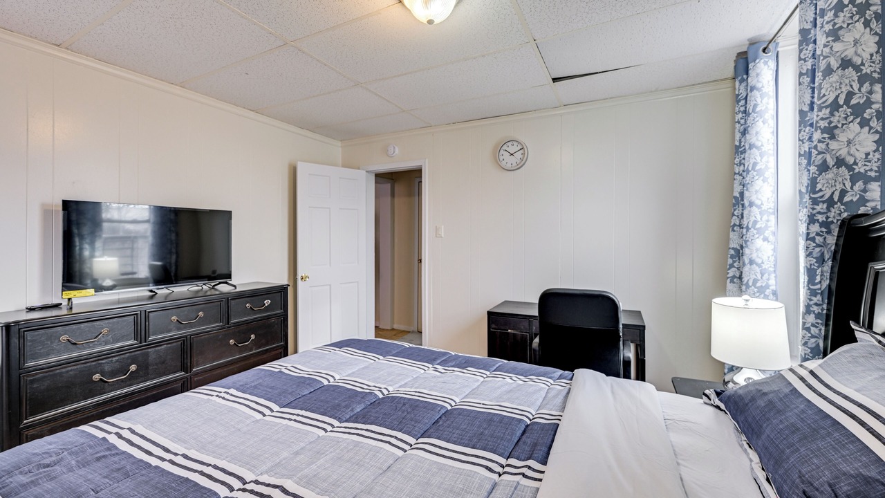 Photo of Bedroom in Queens