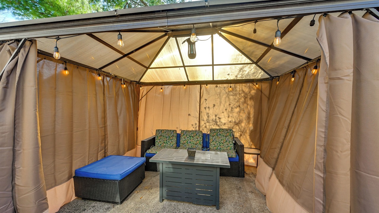 Photo of Outdoor in Teaneck