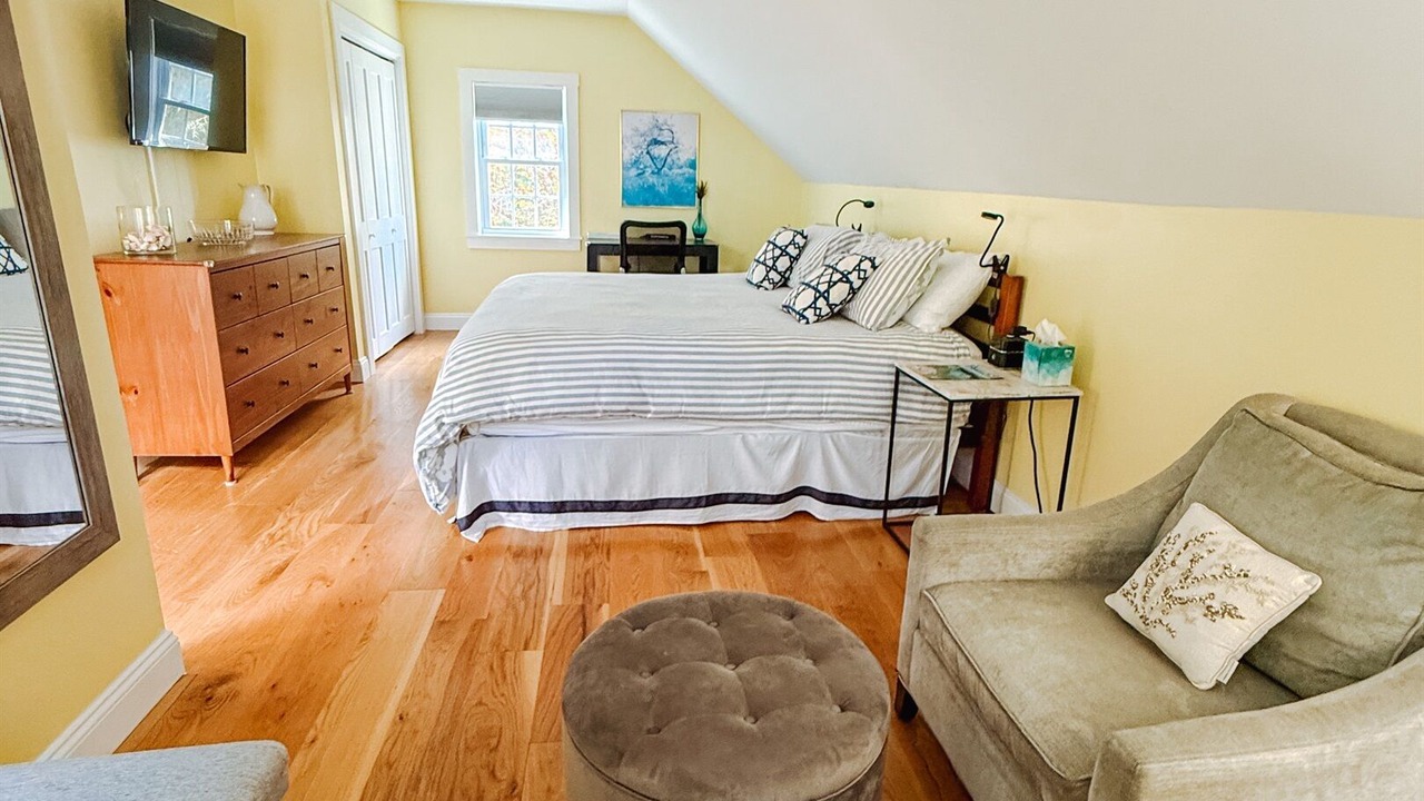 Photo of Bedroom in Bath