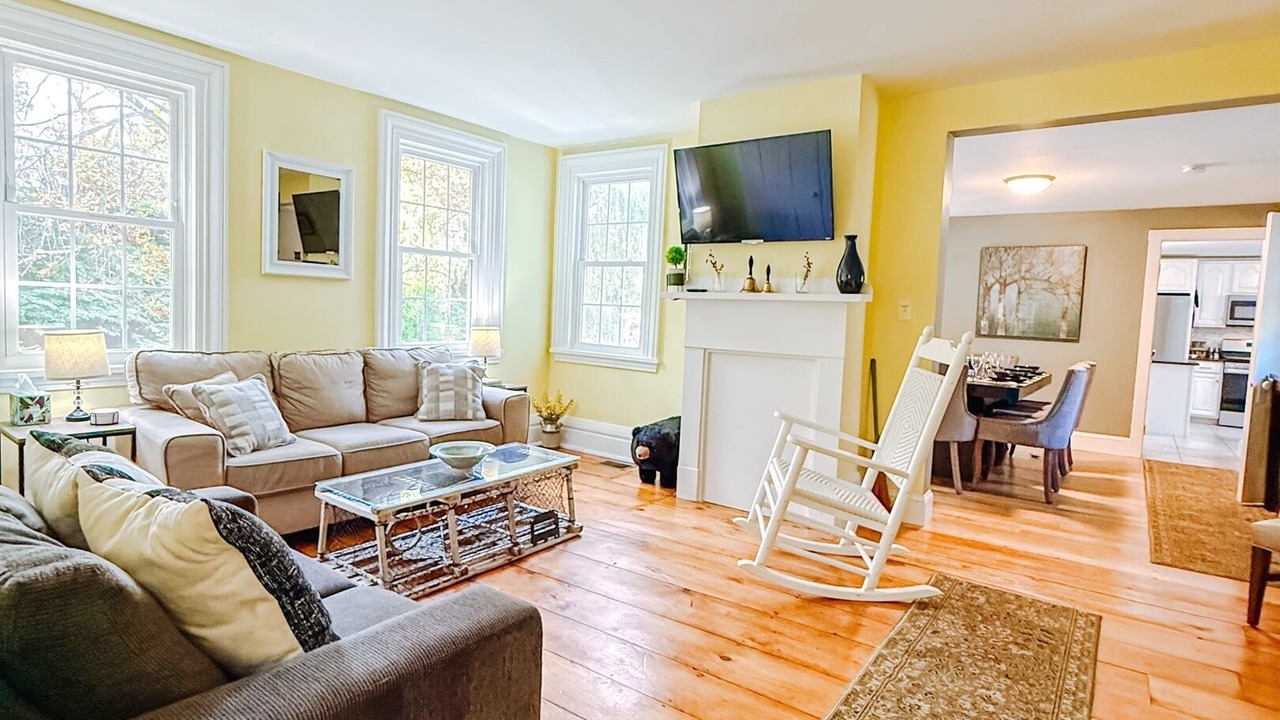 Photo of Livingroom in Bath