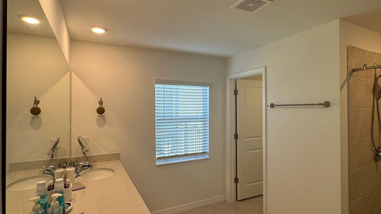 Photo of Bathroom in Sabal Springs