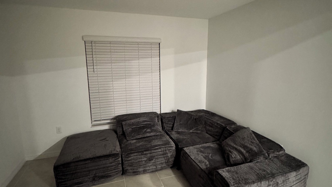 Photo of Livingroom in Sabal Springs