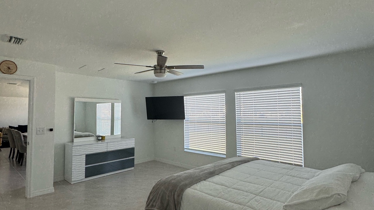 Photo of Bedroom in Sabal Springs