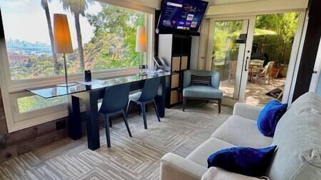Photo of Livingroom in Hollywood Hills West