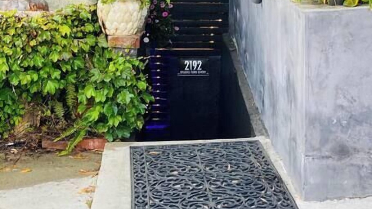 Photo of Outdoor in Hollywood Hills West