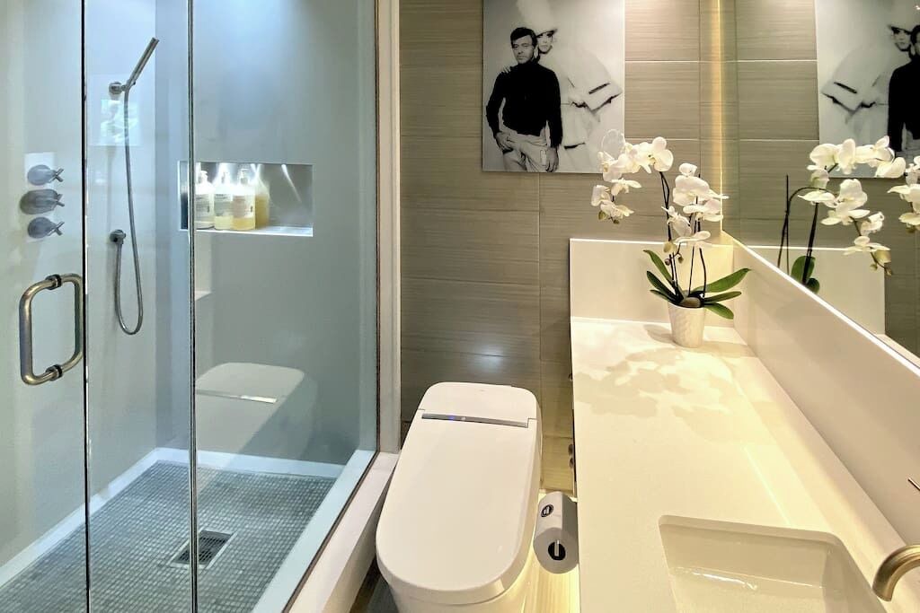 Photo of Bathroom in Hollywood Hills West