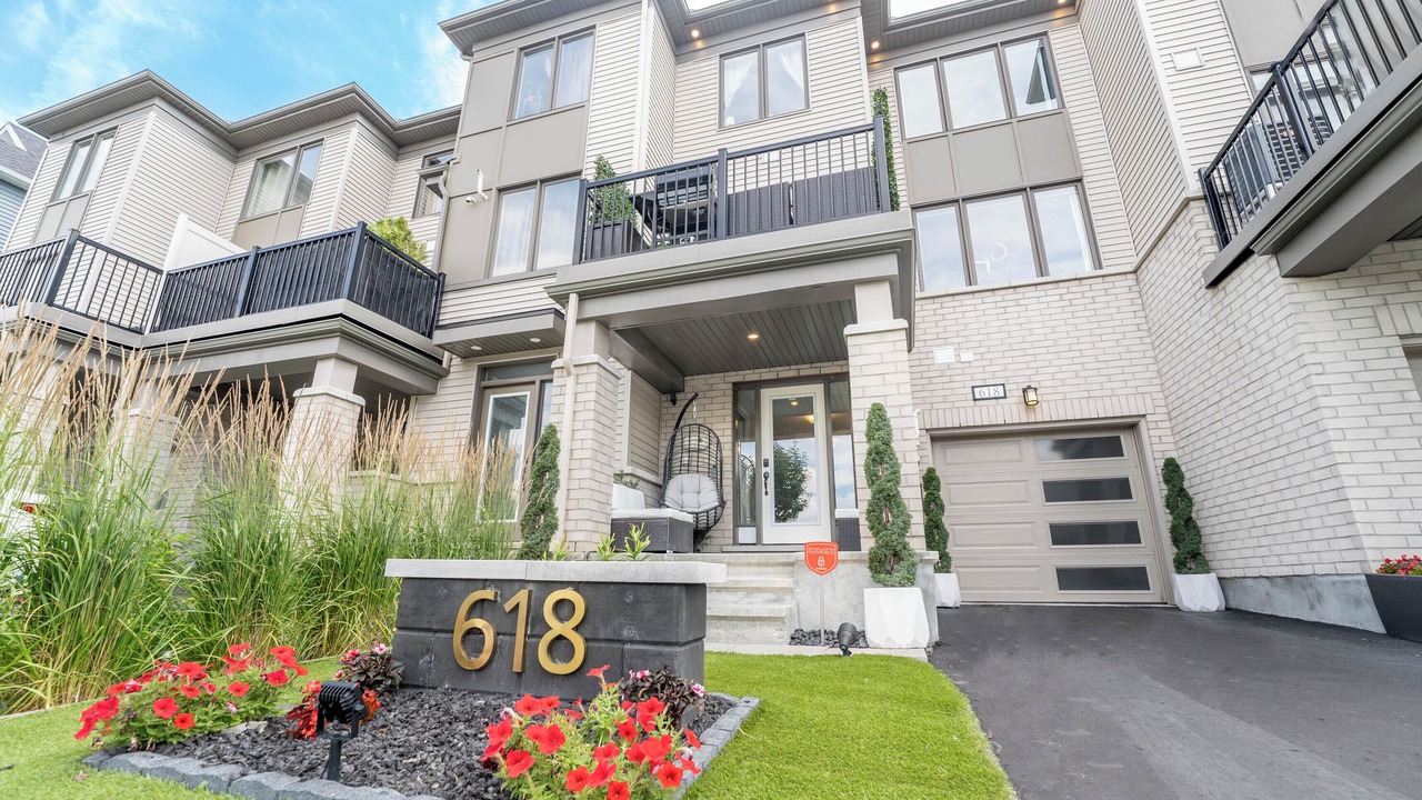 Photo of Outdoor in Ottawa Division
