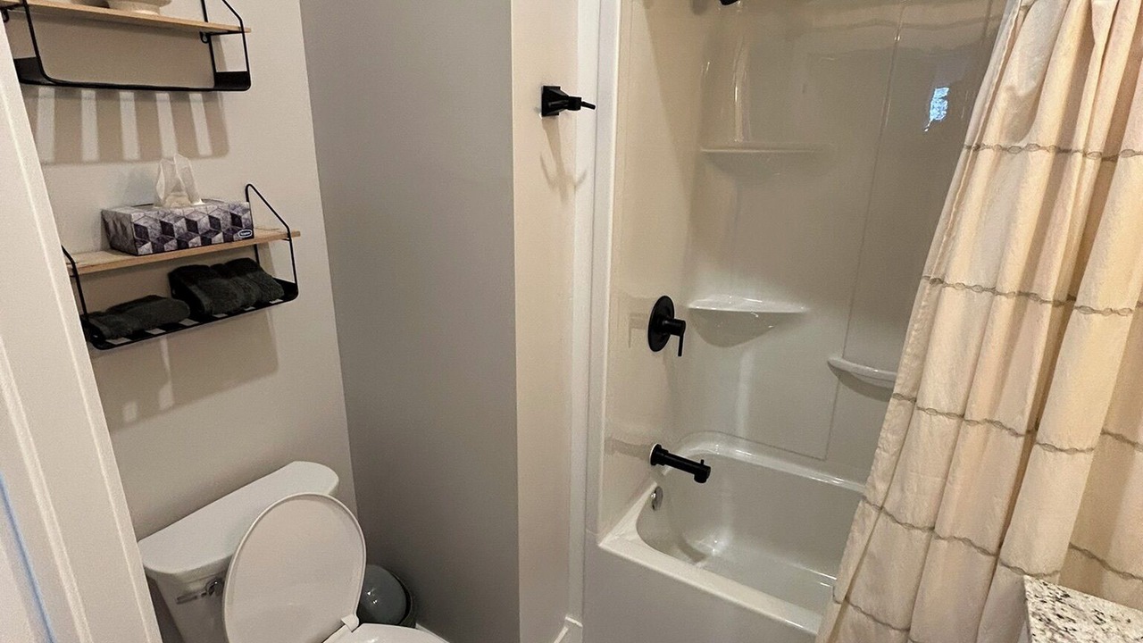 Photo of Bathroom in Points East