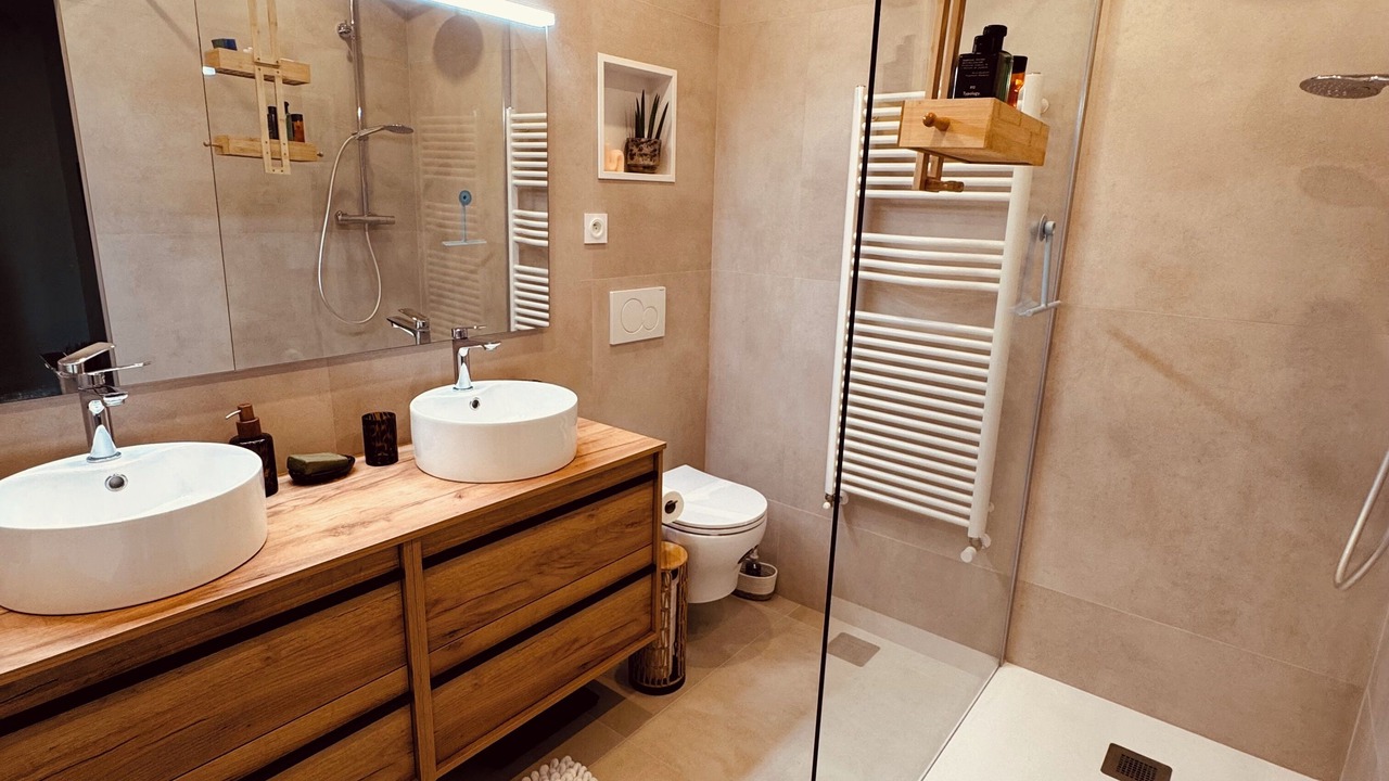 Photo of Bathroom in Lesigny