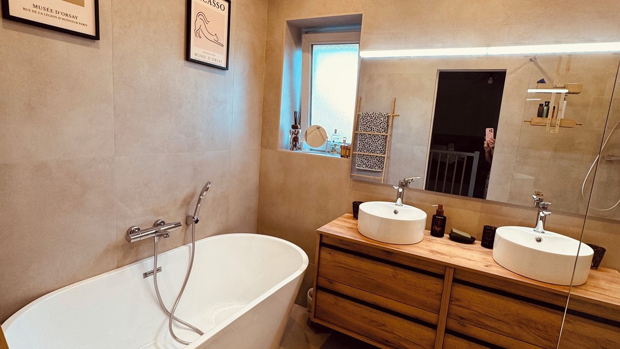 Photo of Bathroom in Lesigny