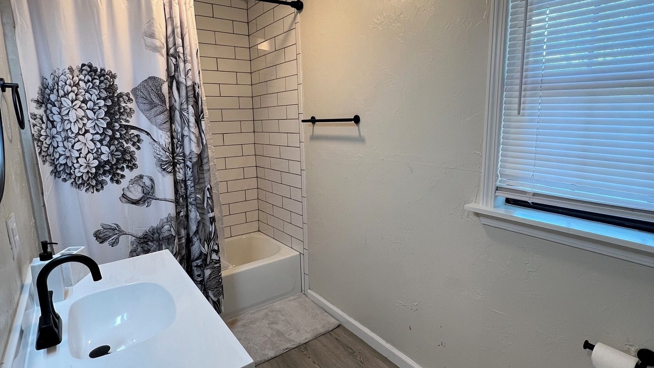 Photo of Bathroom in Lawton