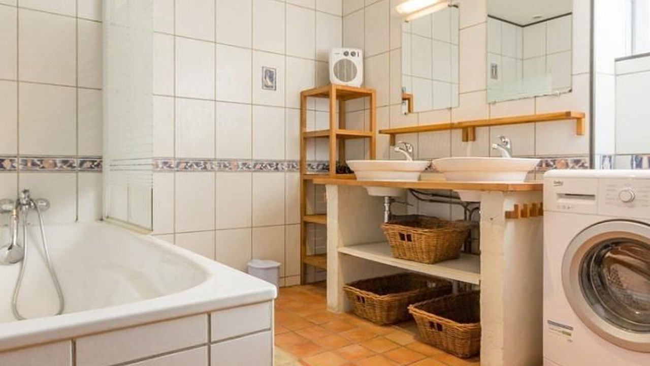 Photo of Bathroom in Port-Saint-Pere