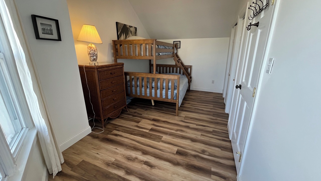 Photo of Bedroom in Avalon