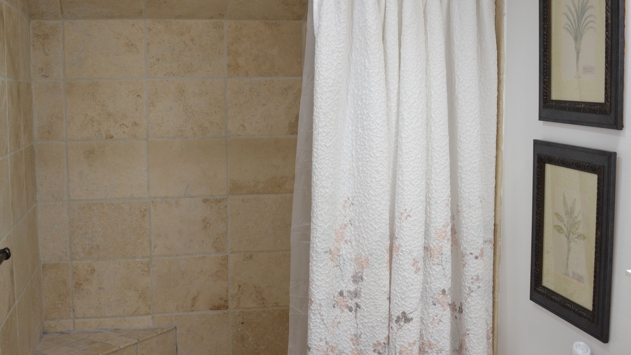 Photo of Bathroom in Avalon