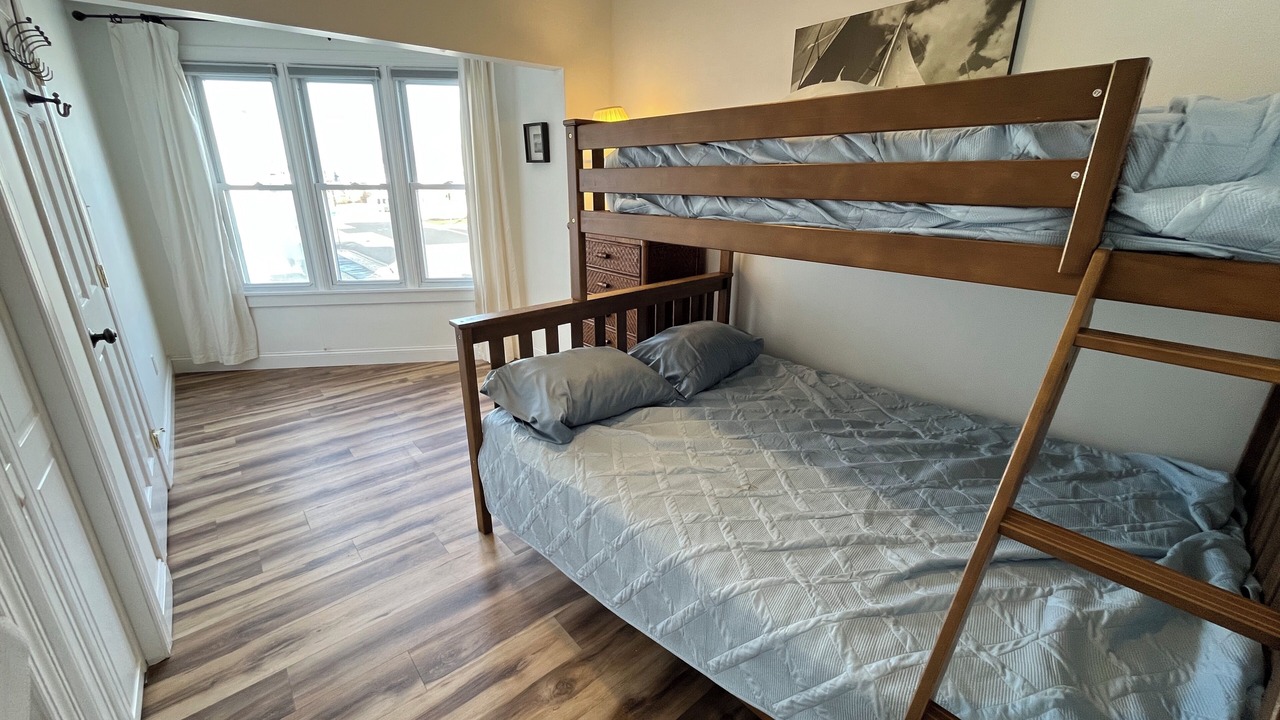 Photo of Bedroom in Avalon