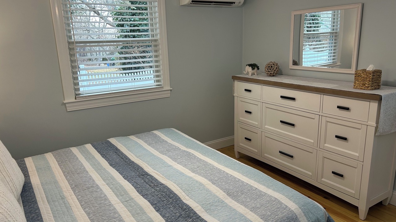 Photo of Bedroom in Jamestown Shores