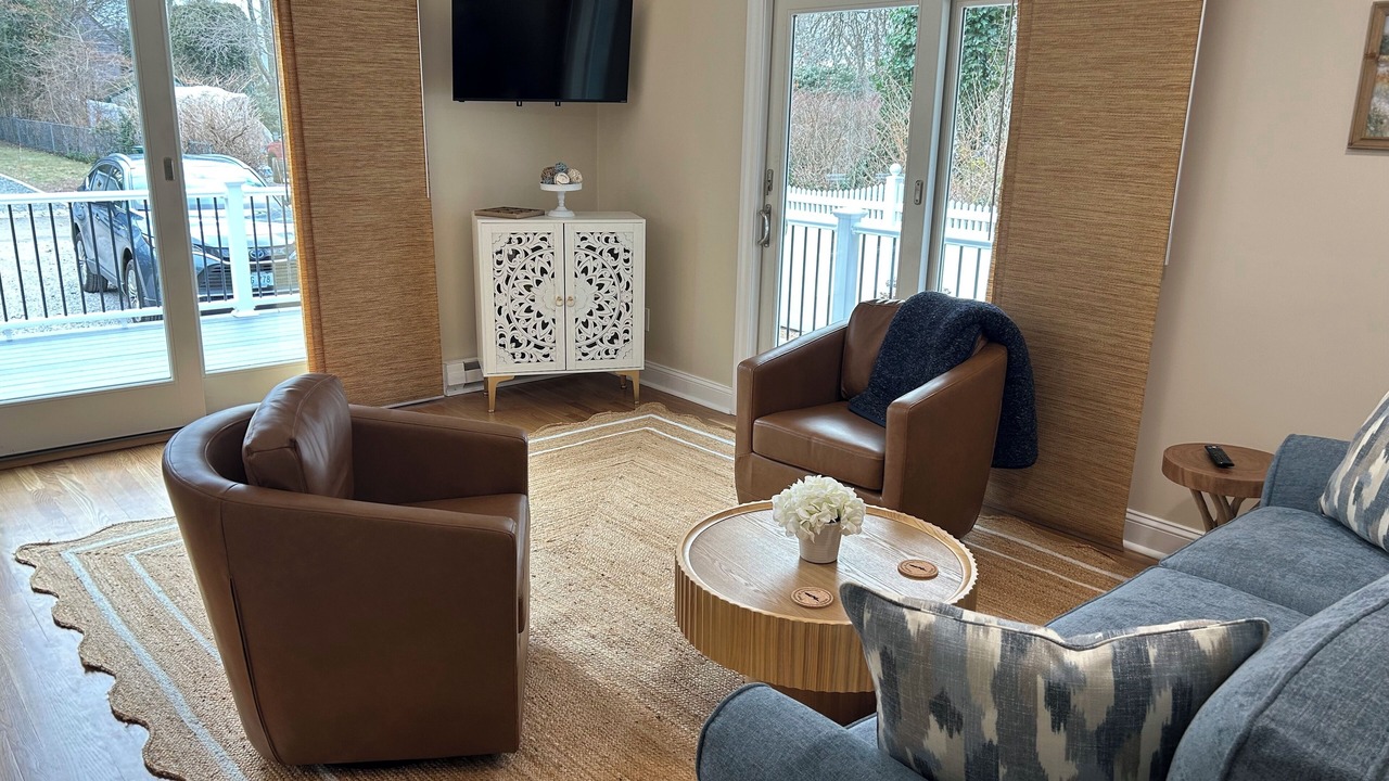Photo of Livingroom in Jamestown Shores