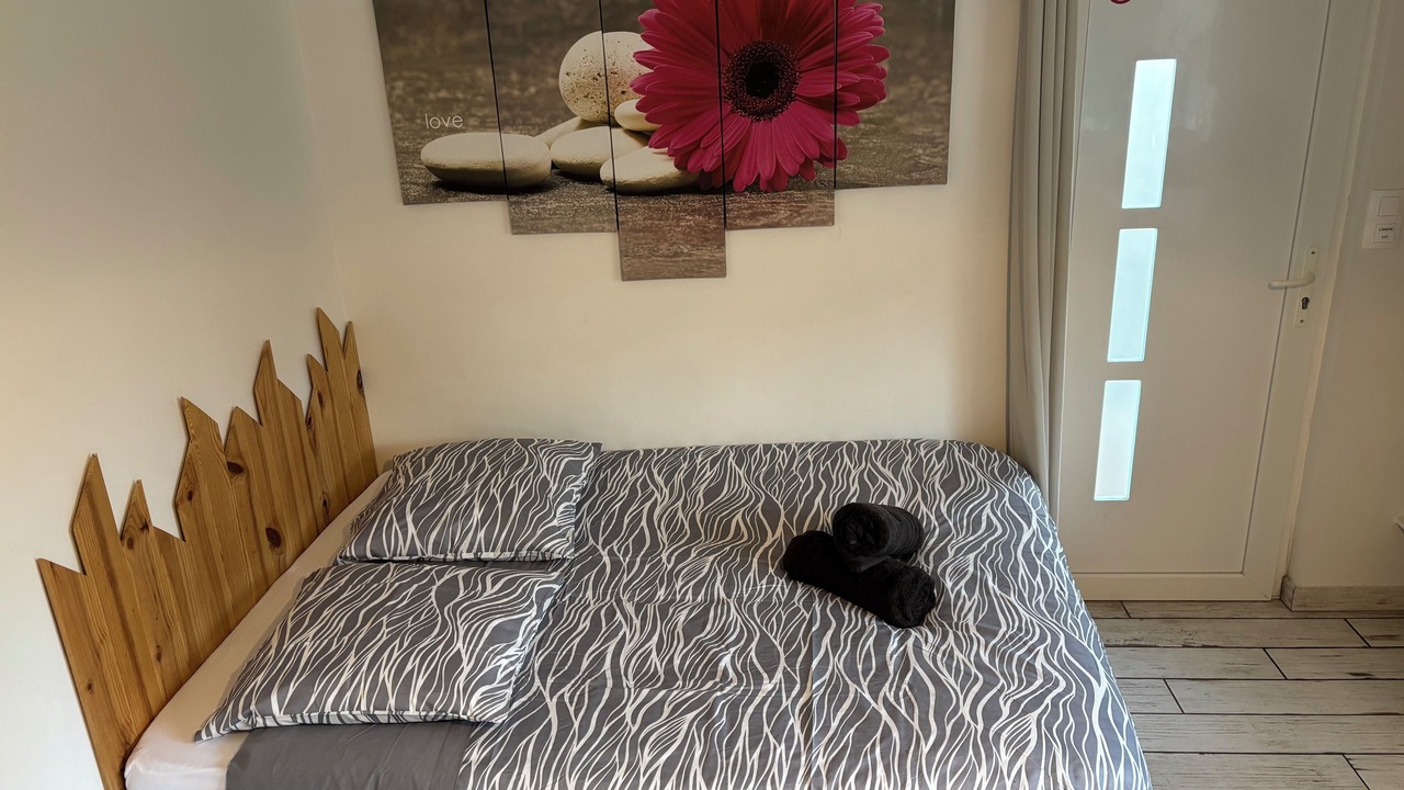 Photo of Bedroom in Cerans-Foulletourte