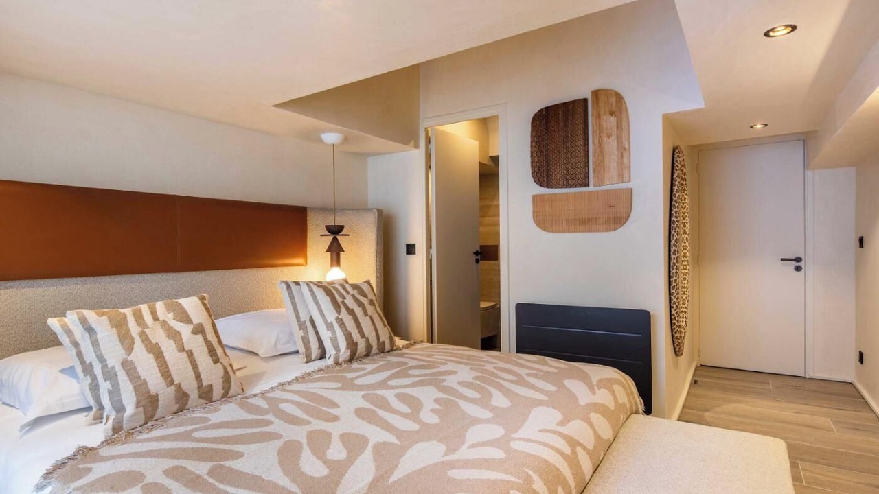 Photo of Bedroom in Notre-Dame-des-Champs